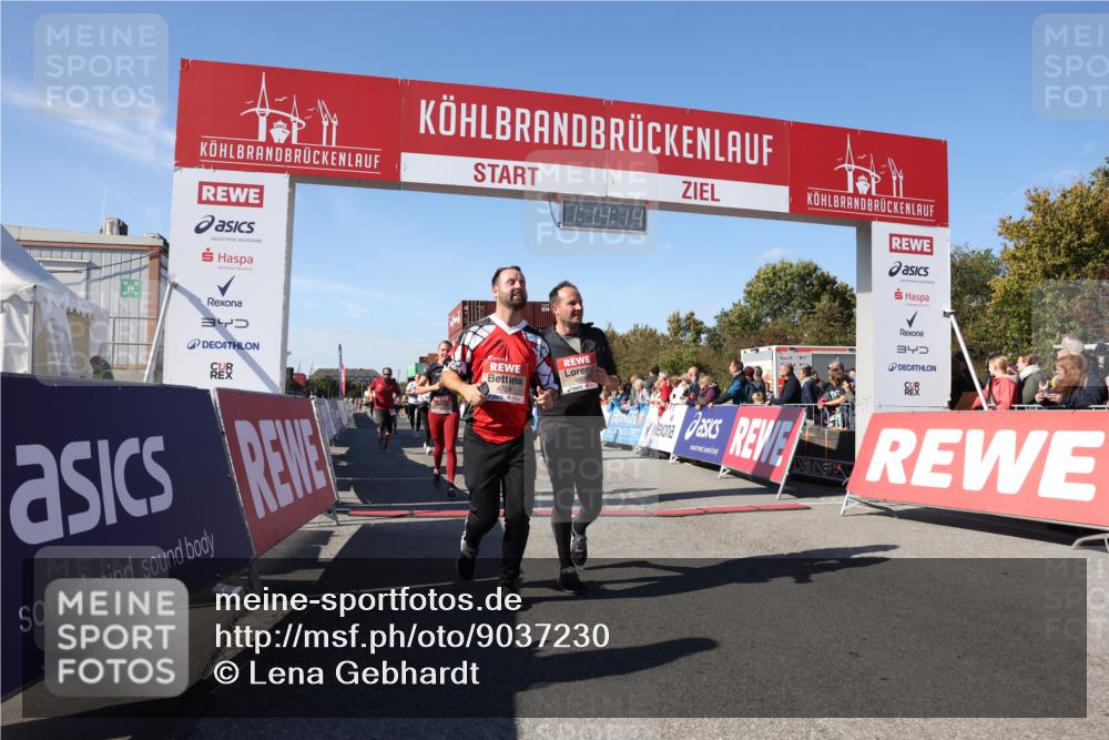 03.10.2025 - Köhlbrandbrückenlauf Lena Gebhardt http://msf.ph/oto/9037230 03.10.2025 13:14:14 Ziel 4313, 4437, 4569, 4641, 4728, 4776, 4785, 4809, 4888, 5282, 6318, 6327, 6418, 6735 meine-sportfotos.de