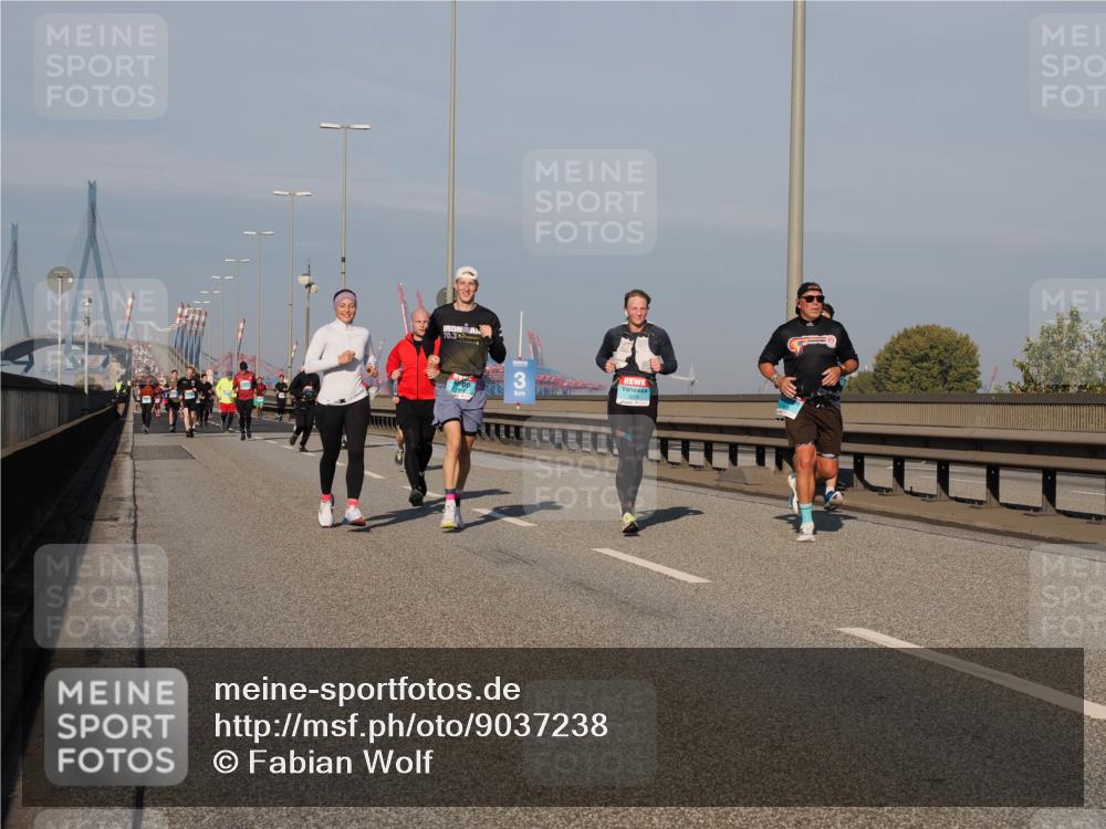 03.10.2025 - Köhlbrandbrückenlauf Fabian Wolf http://msf.ph/oto/9037238 03.10.2025 09:51:51 Position 3 70, 3 meine-sportfotos.de