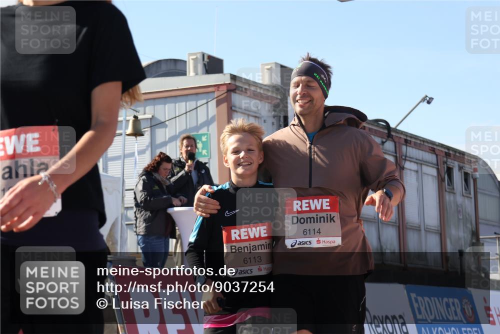 03.10.2025 - Köhlbrandbrückenlauf Luisa Fischer http://msf.ph/oto/9037254 03.10.2025 13:24:41 Ziel 4535, 4786, 4810, 5150, 5394, 6039, 6113, 6114, 6149, 6150, 6198, 6210, 6211, 6473, 6551, 6598, 6599 meine-sportfotos.de