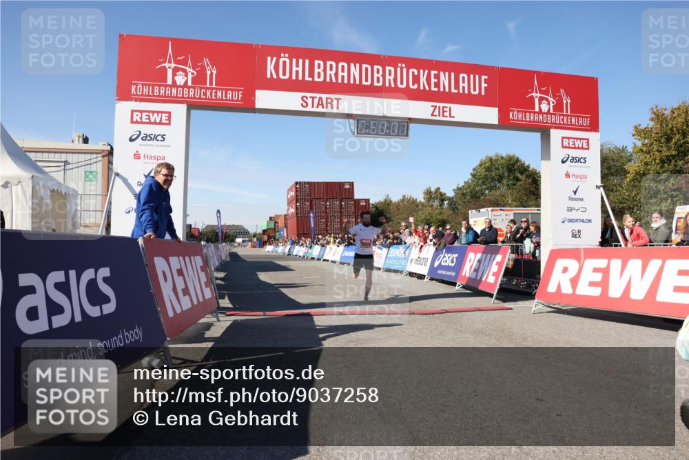 03.10.2025 - Köhlbrandbrückenlauf Lena Gebhardt http://msf.ph/oto/9037258 03.10.2025 12:50:08 Ziel 4035, 6086 meine-sportfotos.de