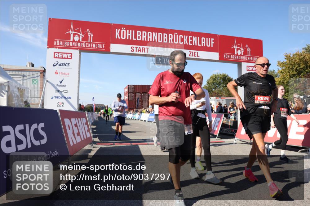 03.10.2025 - Köhlbrandbrückenlauf Lena Gebhardt http://msf.ph/oto/9037297 03.10.2025 13:14:20 Ziel 4426, 4437, 4569, 4641, 4728, 4776, 4809, 4888, 5282, 6012, 6327, 6418, 6512, 6735 meine-sportfotos.de