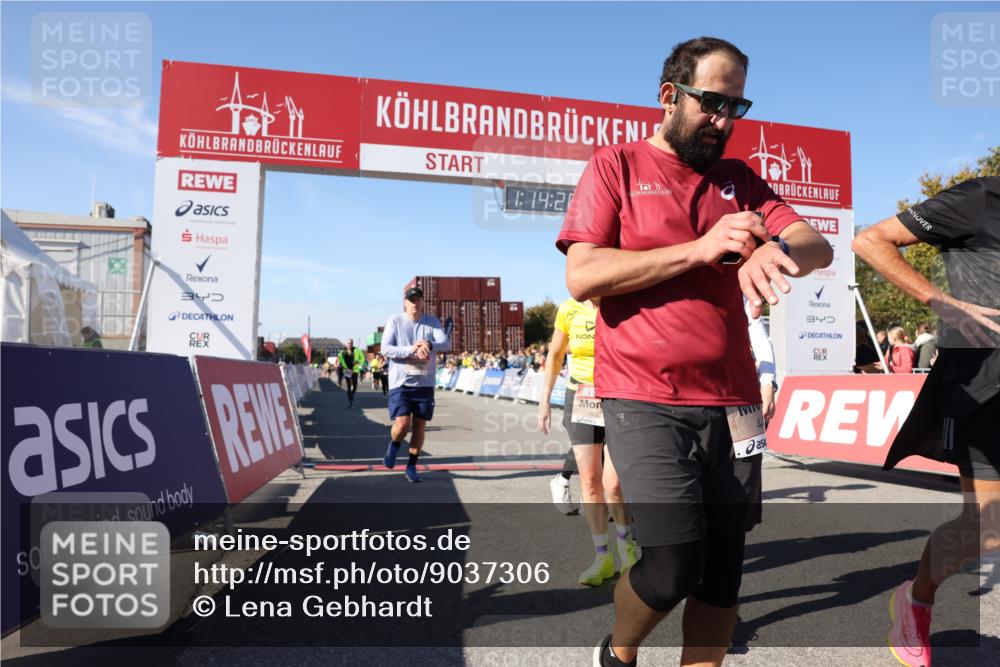 03.10.2025 - Köhlbrandbrückenlauf Lena Gebhardt http://msf.ph/oto/9037306 03.10.2025 13:14:20 Ziel 4426, 4437, 4569, 4641, 4728, 4776, 4809, 4888, 5282, 6012, 6327, 6418, 6512, 6735 meine-sportfotos.de