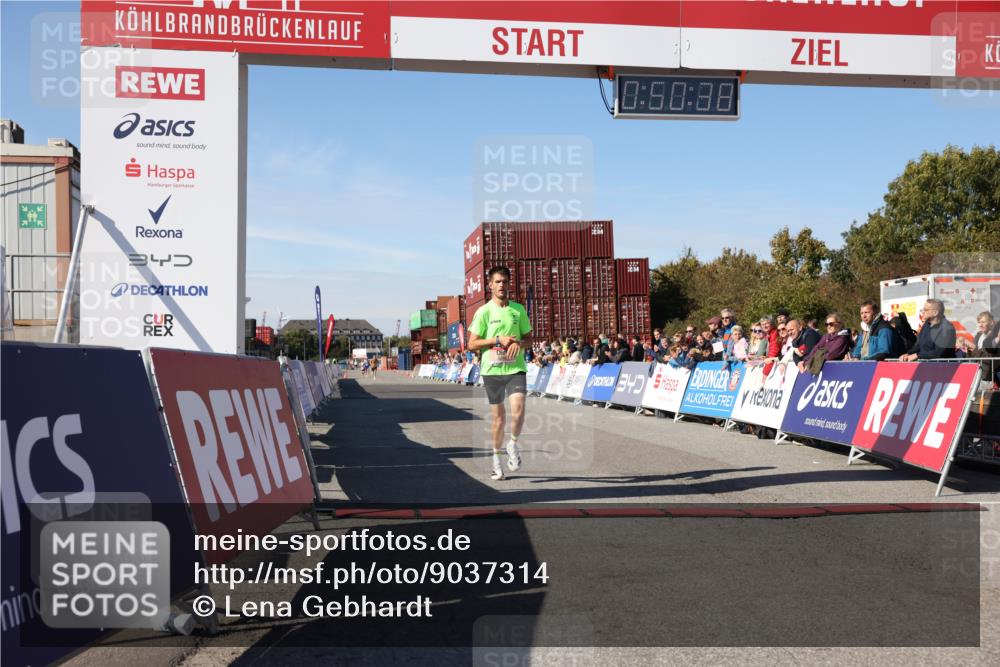03.10.2025 - Köhlbrandbrückenlauf Lena Gebhardt http://msf.ph/oto/9037314 03.10.2025 12:50:39 Ziel 6248 meine-sportfotos.de
