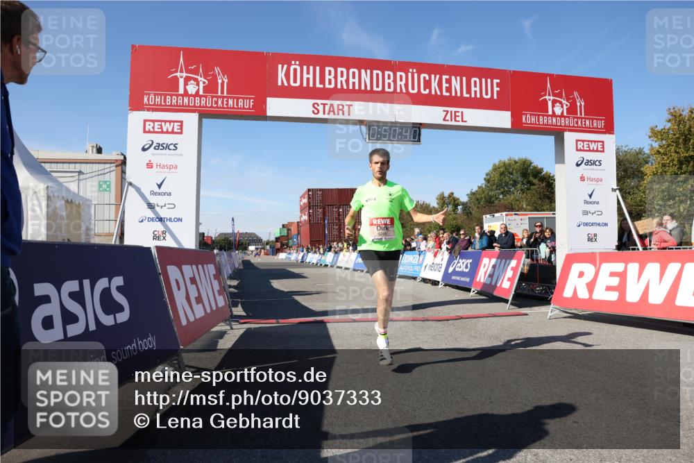 03.10.2025 - Köhlbrandbrückenlauf Lena Gebhardt http://msf.ph/oto/9037333 03.10.2025 12:50:40 Ziel 6248 meine-sportfotos.de