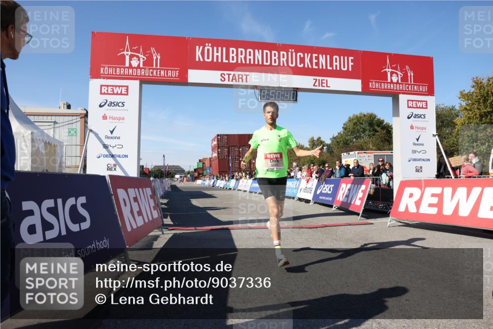 03.10.2025 - Köhlbrandbrückenlauf Lena Gebhardt http://msf.ph/oto/9037336 03.10.2025 12:50:40 Ziel 6248 meine-sportfotos.de