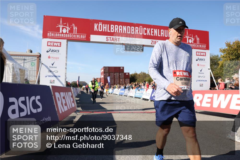 03.10.2025 - Köhlbrandbrückenlauf Lena Gebhardt http://msf.ph/oto/9037348 03.10.2025 13:14:23 Ziel 4426, 4437, 4569, 4641, 4776, 4888, 5132, 5282, 5805, 5902, 5903, 6012, 6327, 6418, 6512, 6735 meine-sportfotos.de