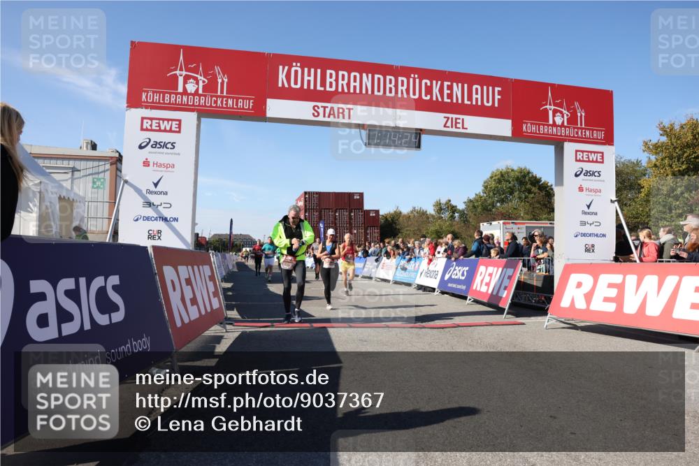 03.10.2025 - Köhlbrandbrückenlauf Lena Gebhardt http://msf.ph/oto/9037367 03.10.2025 13:14:24 Ziel 4400, 4426, 4437, 4569, 4641, 4776, 4888, 5132, 5282, 5805, 5902, 5903, 6012, 6327, 6418, 6512, 6735 meine-sportfotos.de