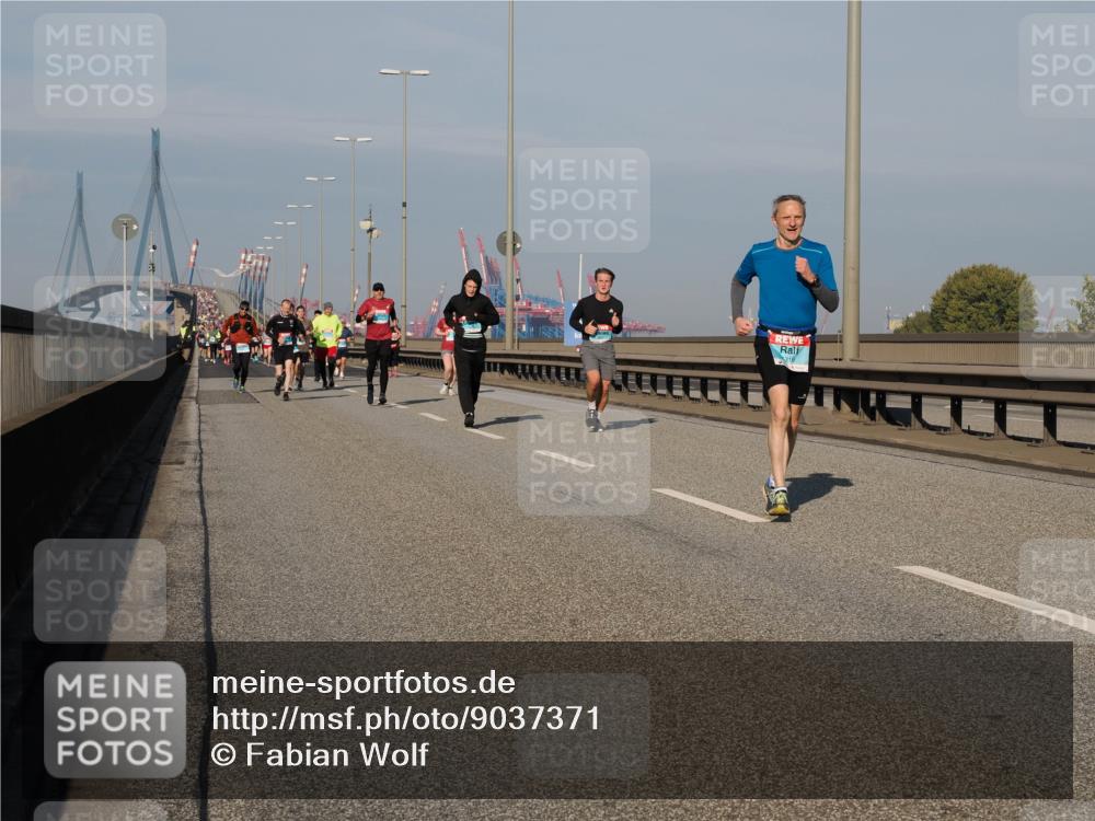 03.10.2025 - Köhlbrandbrückenlauf Fabian Wolf http://msf.ph/oto/9037371 03.10.2025 09:51:58 Position 3  meine-sportfotos.de