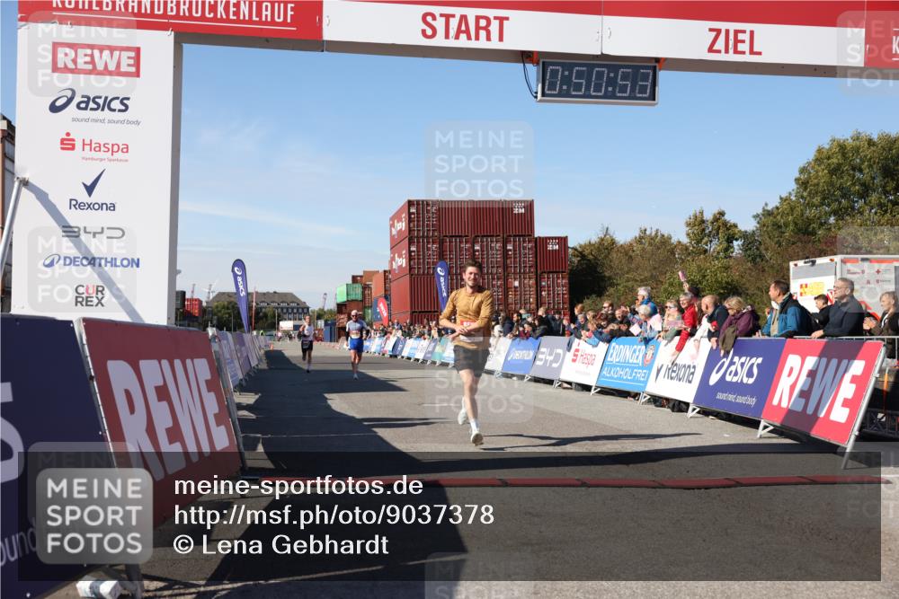03.10.2025 - Köhlbrandbrückenlauf Lena Gebhardt http://msf.ph/oto/9037378 03.10.2025 12:50:53 Ziel 4072, 6216, 6552 meine-sportfotos.de