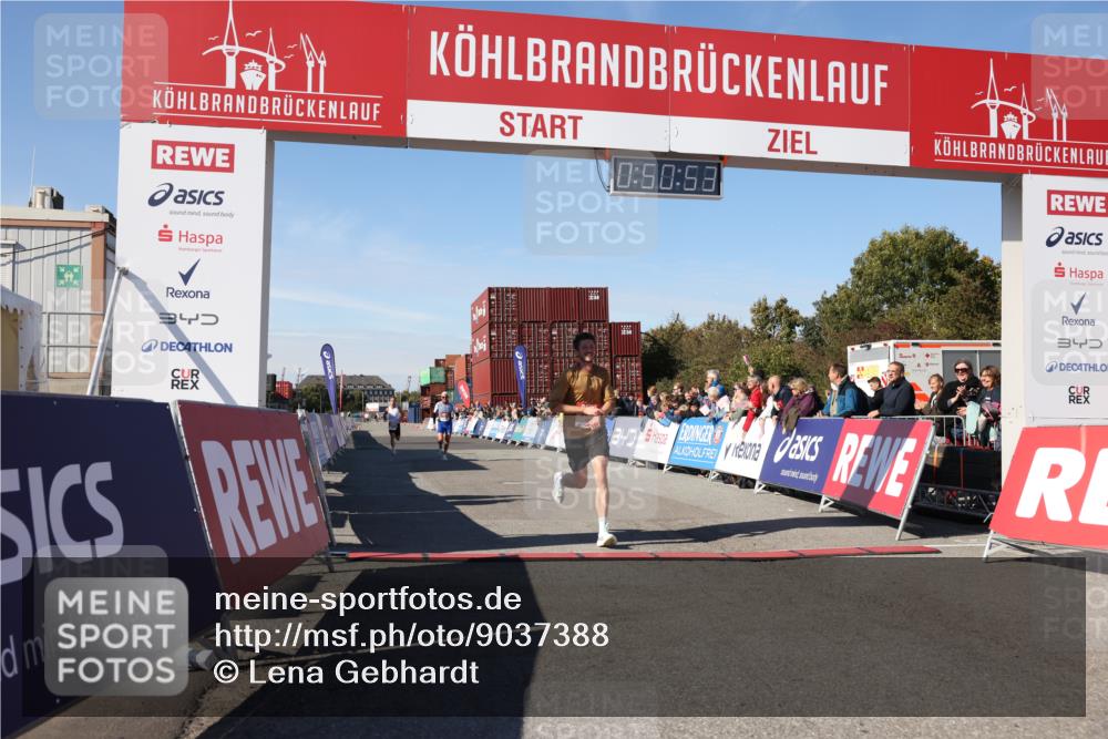 03.10.2025 - Köhlbrandbrückenlauf Lena Gebhardt http://msf.ph/oto/9037388 03.10.2025 12:50:54 Ziel 4072, 6216, 6552 meine-sportfotos.de