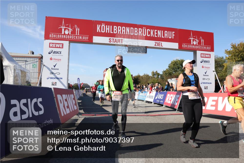 03.10.2025 - Köhlbrandbrückenlauf Lena Gebhardt http://msf.ph/oto/9037397 03.10.2025 13:14:27 Ziel 4259, 4400, 4426, 4569, 4776, 4888, 5132, 5282, 5782, 5805, 5902, 5903, 6012, 6327, 6512 meine-sportfotos.de
