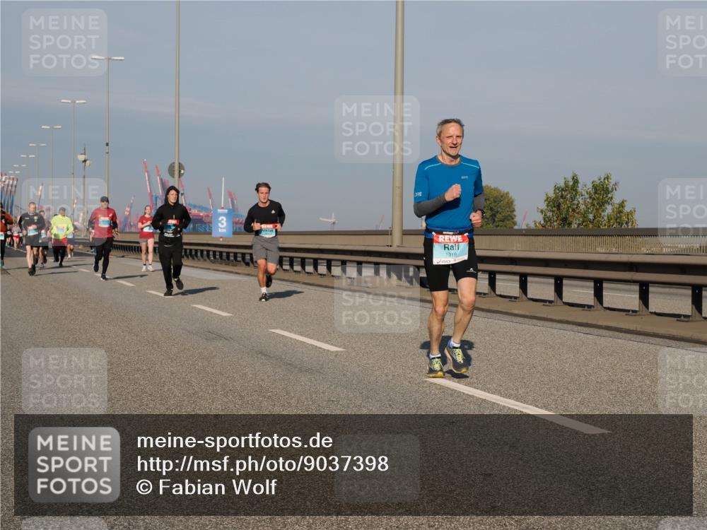 03.10.2025 - Köhlbrandbrückenlauf Fabian Wolf http://msf.ph/oto/9037398 03.10.2025 09:51:59 Position 3 3, 1319 meine-sportfotos.de