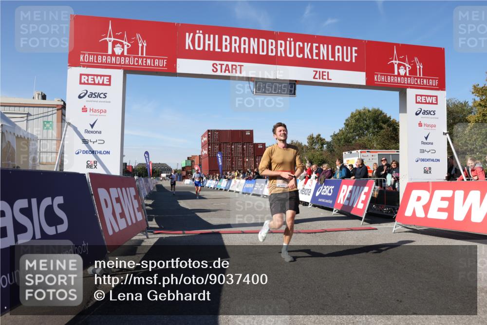 03.10.2025 - Köhlbrandbrückenlauf Lena Gebhardt http://msf.ph/oto/9037400 03.10.2025 12:50:54 Ziel 4072, 6216, 6552 meine-sportfotos.de