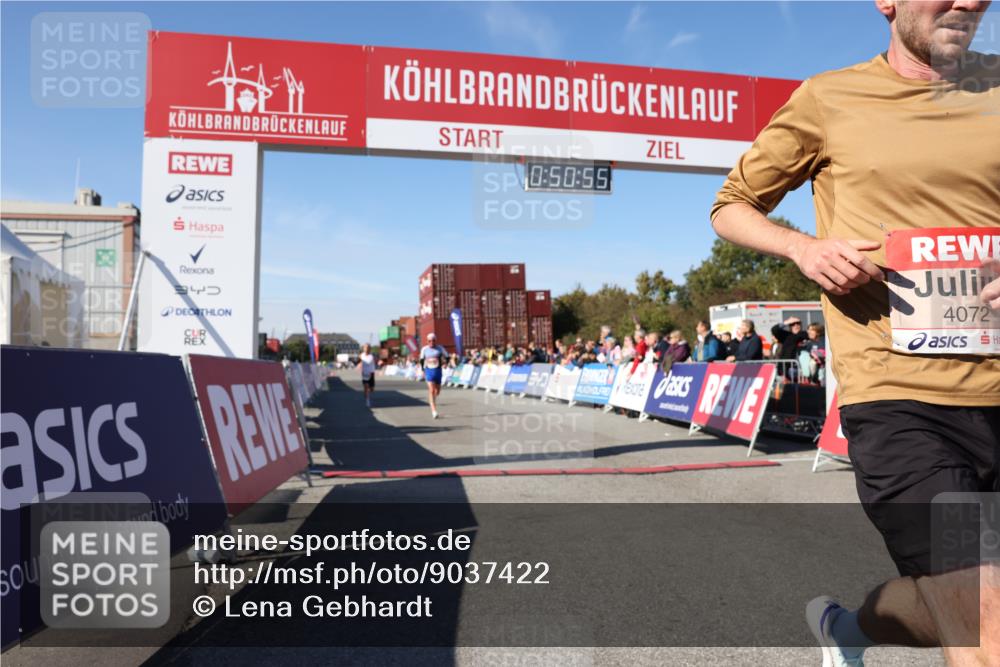 03.10.2025 - Köhlbrandbrückenlauf Lena Gebhardt http://msf.ph/oto/9037422 03.10.2025 12:50:55 Ziel 4072, 6216, 6552 meine-sportfotos.de