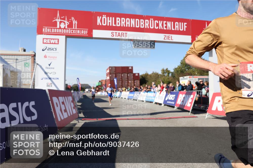 03.10.2025 - Köhlbrandbrückenlauf Lena Gebhardt http://msf.ph/oto/9037426 03.10.2025 12:50:56 Ziel 4072, 6216, 6552 meine-sportfotos.de