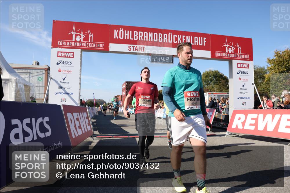 03.10.2025 - Köhlbrandbrückenlauf Lena Gebhardt http://msf.ph/oto/9037432 03.10.2025 13:14:31 Ziel 4259, 4400, 4426, 4509, 4684, 4788, 5132, 5249, 5782, 5805, 5902, 5903, 6012, 6512 meine-sportfotos.de