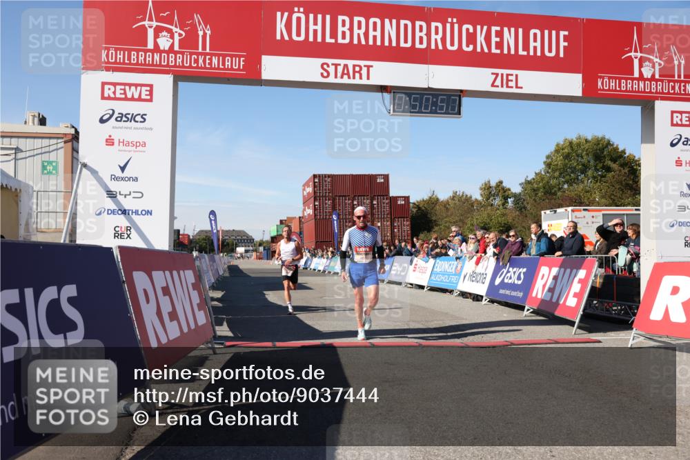 03.10.2025 - Köhlbrandbrückenlauf Lena Gebhardt http://msf.ph/oto/9037444 03.10.2025 12:50:57 Ziel 4072, 6216, 6552 meine-sportfotos.de