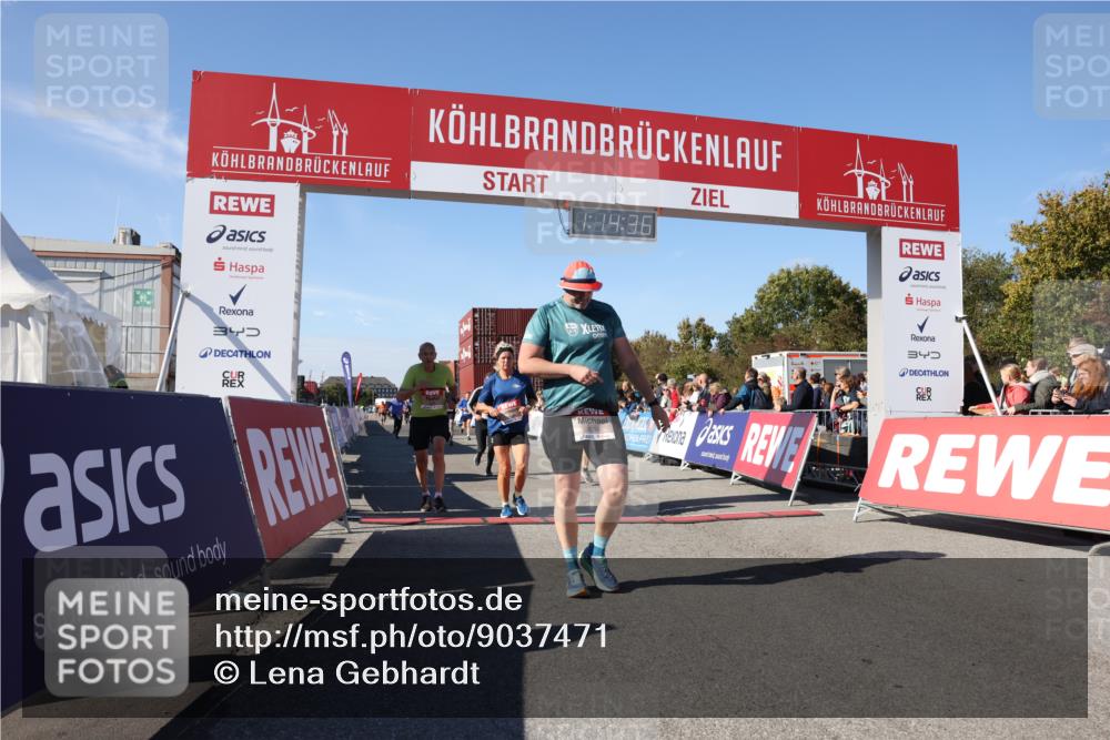03.10.2025 - Köhlbrandbrückenlauf Lena Gebhardt http://msf.ph/oto/9037471 03.10.2025 13:14:36 Ziel 4259, 4400, 4424, 4509, 4684, 4692, 4788, 5132, 5249, 5782, 5805, 5902, 5903, 6316, 6448, 6849 meine-sportfotos.de