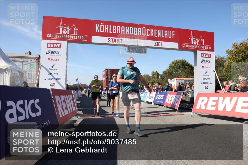 03.10.2025 - Köhlbrandbrückenlauf Lena Gebhardt http://msf.ph/oto/9037485 03.10.2025 13:14:36 Ziel 4259, 4400, 4424, 4509, 4684, 4692, 4788, 5132, 5249, 5782, 5805, 5902, 5903, 6316, 6448, 6849 meine-sportfotos.de