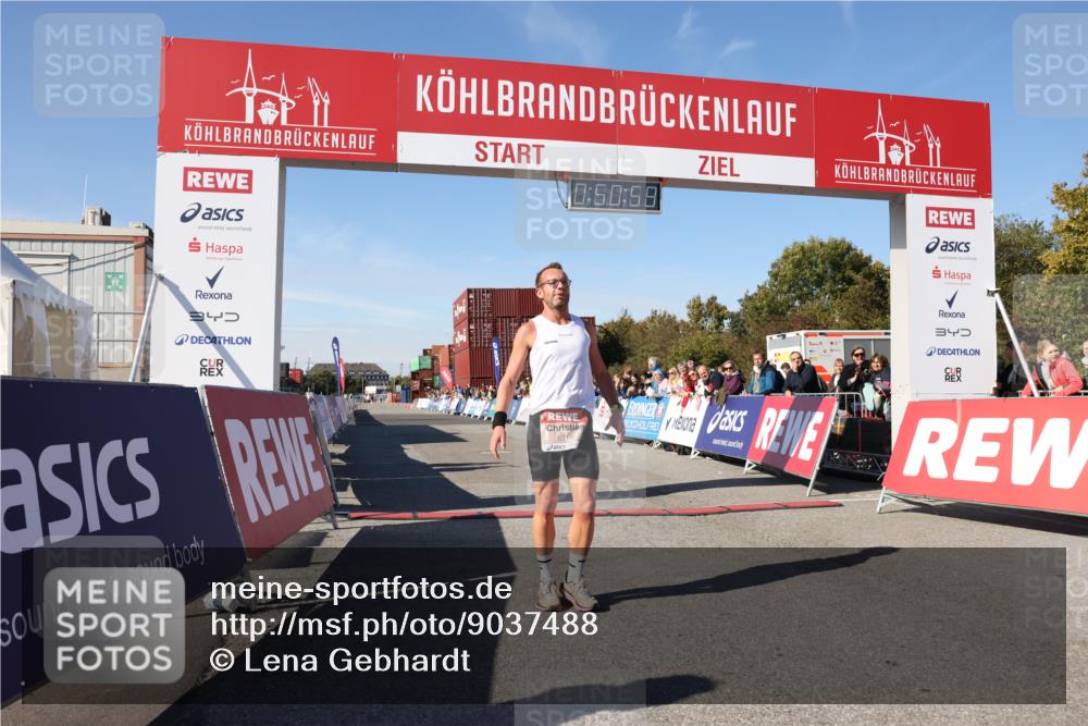 03.10.2025 - Köhlbrandbrückenlauf Lena Gebhardt http://msf.ph/oto/9037488 03.10.2025 12:50:59 Ziel 4072, 6216, 6552 meine-sportfotos.de