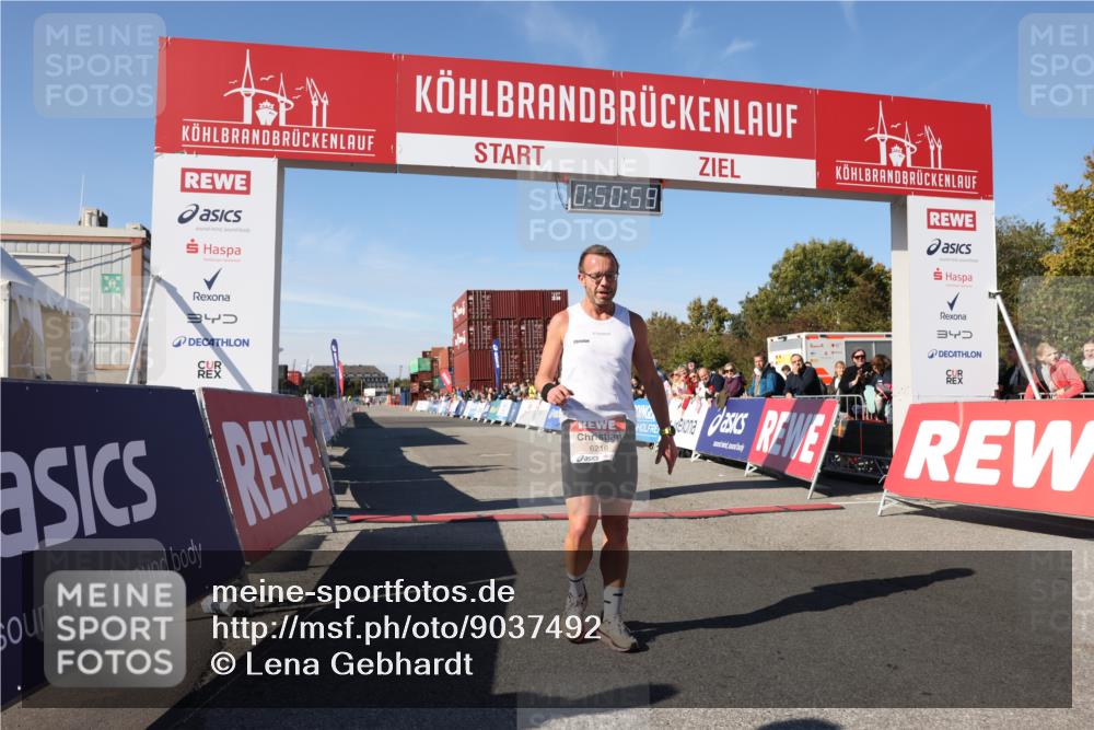 03.10.2025 - Köhlbrandbrückenlauf Lena Gebhardt http://msf.ph/oto/9037492 03.10.2025 12:51:00 Ziel 4072, 6216, 6552 meine-sportfotos.de