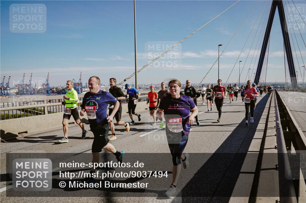 03.10.2025 - Köhlbrandbrückenlauf Michael Burmester http://msf.ph/oto/9037494 03.10.2025 12:30:14 Position 1 361, 4600 meine-sportfotos.de