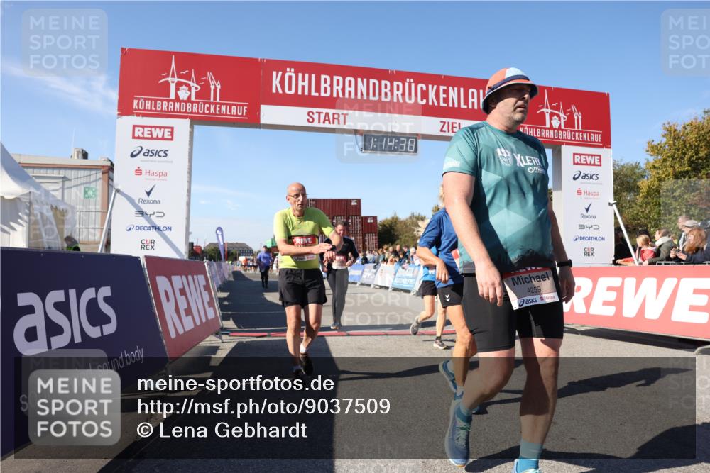 03.10.2025 - Köhlbrandbrückenlauf Lena Gebhardt http://msf.ph/oto/9037509 03.10.2025 13:14:38 Ziel 4259, 4400, 4424, 4509, 4684, 4692, 4788, 4869, 5249, 5782, 5805, 5902, 5903, 6316, 6448, 6849 meine-sportfotos.de
