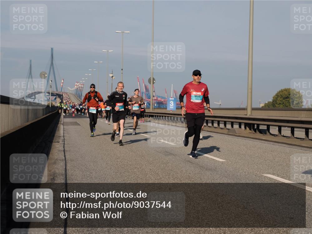 03.10.2025 - Köhlbrandbrückenlauf Fabian Wolf http://msf.ph/oto/9037544 03.10.2025 09:52:05 Position 3 3 meine-sportfotos.de