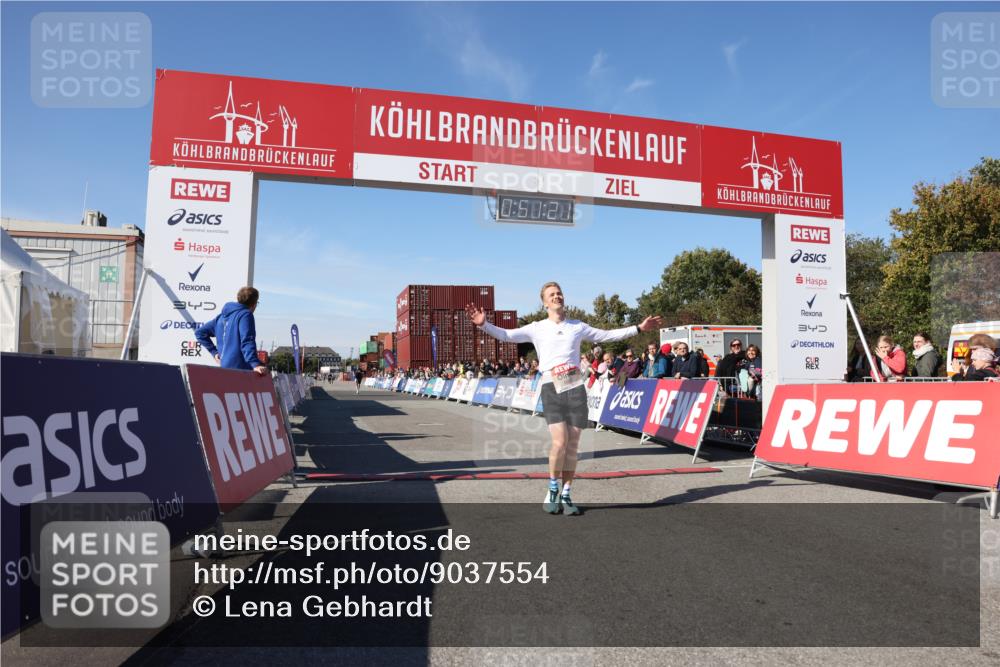 03.10.2025 - Köhlbrandbrückenlauf Lena Gebhardt http://msf.ph/oto/9037554 03.10.2025 12:51:22 Ziel 6047, 6458 meine-sportfotos.de