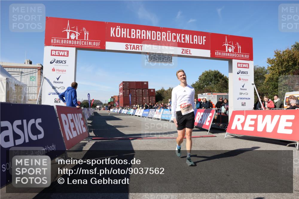 03.10.2025 - Köhlbrandbrückenlauf Lena Gebhardt http://msf.ph/oto/9037562 03.10.2025 12:51:22 Ziel 6047, 6458 meine-sportfotos.de