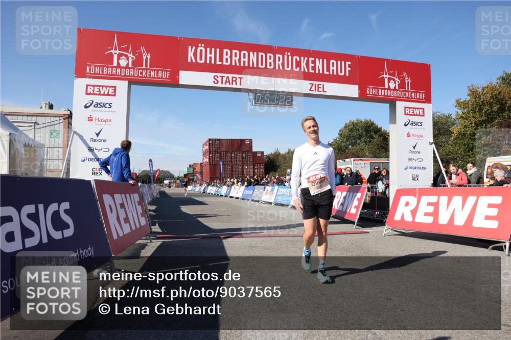 03.10.2025 - Köhlbrandbrückenlauf Lena Gebhardt http://msf.ph/oto/9037565 03.10.2025 12:51:23 Ziel 6047, 6458 meine-sportfotos.de