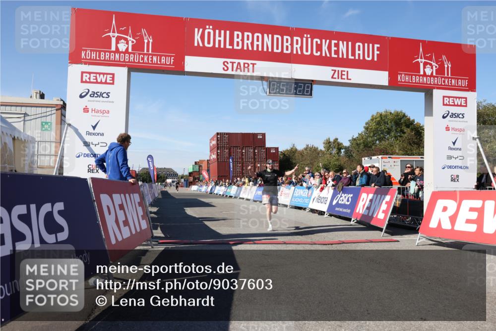 03.10.2025 - Köhlbrandbrückenlauf Lena Gebhardt http://msf.ph/oto/9037603 03.10.2025 12:51:28 Ziel 6047, 6458 meine-sportfotos.de