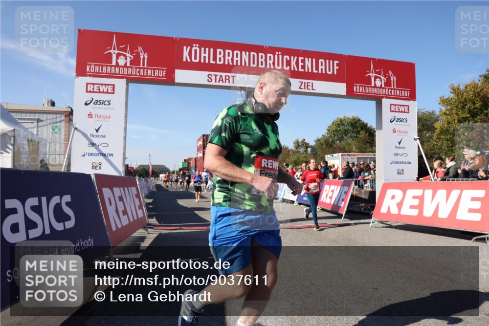 03.10.2025 - Köhlbrandbrückenlauf Lena Gebhardt http://msf.ph/oto/9037611 03.10.2025 13:14:44 Ziel 4202, 4224, 4424, 4509, 4533, 4684, 4692, 4788, 4869, 4890, 5249, 5682, 5686, 5711, 5760, 5761, 5814, 6316, 6344, 6448, 6849 meine-sportfotos.de