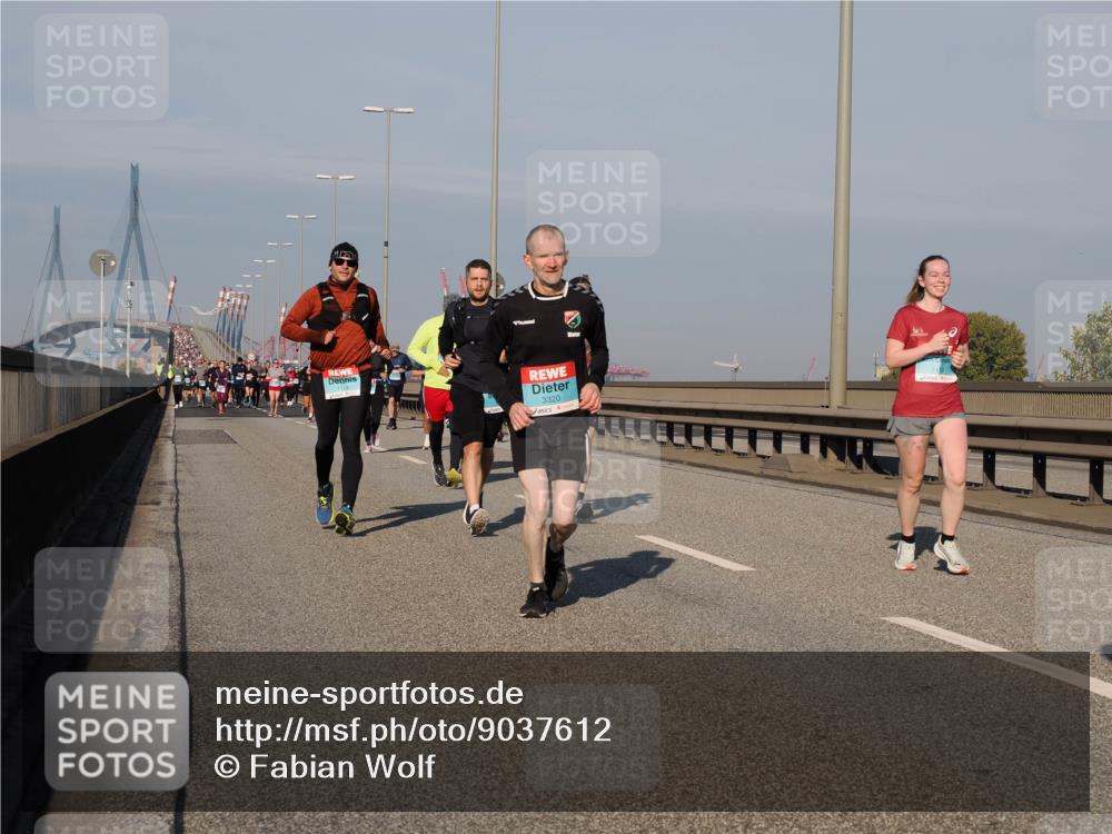 03.10.2025 - Köhlbrandbrückenlauf Fabian Wolf http://msf.ph/oto/9037612 03.10.2025 09:52:07 Position 3 3320 meine-sportfotos.de