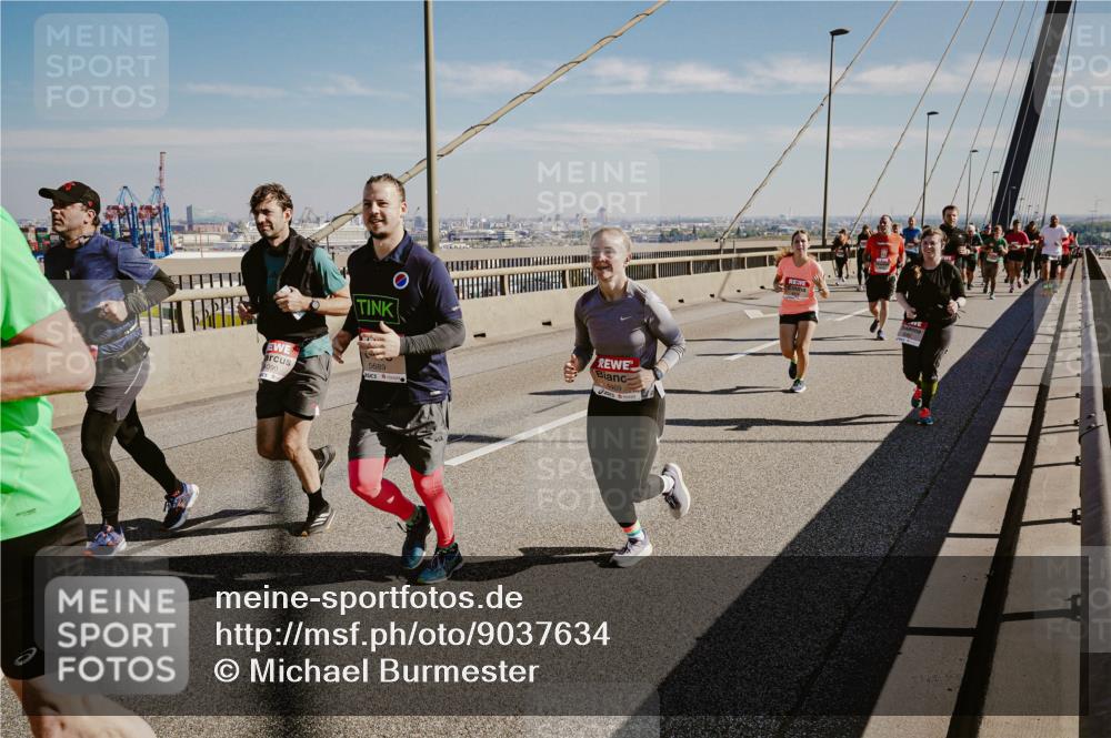 03.10.2025 - Köhlbrandbrückenlauf Michael Burmester http://msf.ph/oto/9037634 03.10.2025 12:30:23 Position 1 5689, 4469 meine-sportfotos.de