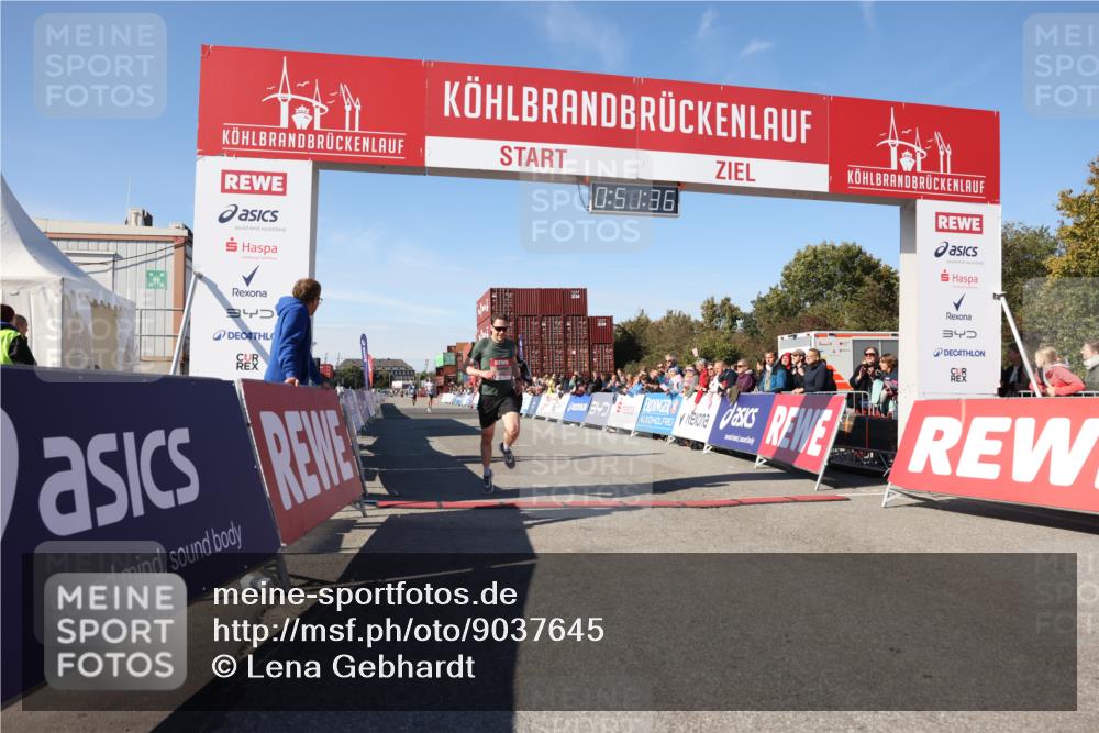 03.10.2025 - Köhlbrandbrückenlauf Lena Gebhardt http://msf.ph/oto/9037645 03.10.2025 12:51:37 Ziel 4058, 6458, 6793 meine-sportfotos.de