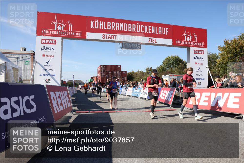 03.10.2025 - Köhlbrandbrückenlauf Lena Gebhardt http://msf.ph/oto/9037657 03.10.2025 13:14:47 Ziel 4202, 4224, 4424, 4533, 4684, 4692, 4788, 4869, 4890, 5525, 5535, 5682, 5686, 5711, 5760, 5761, 5814, 6316, 6344, 6448, 6849 meine-sportfotos.de