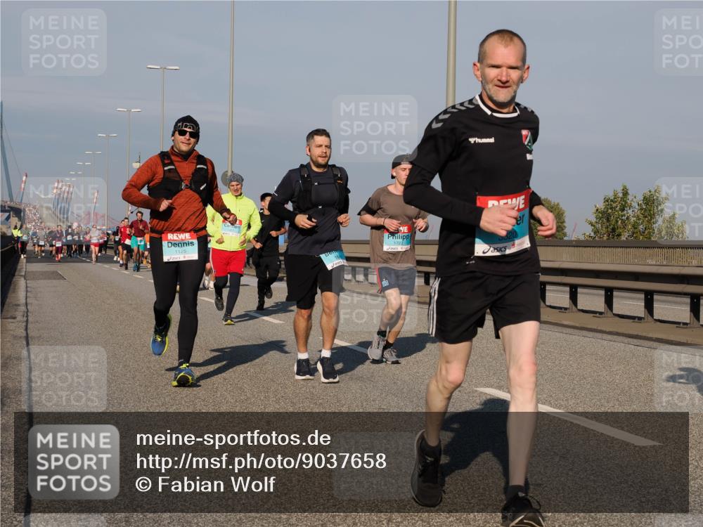 03.10.2025 - Köhlbrandbrückenlauf Fabian Wolf http://msf.ph/oto/9037658 03.10.2025 09:52:09 Position 3 1125, 1722, 820 meine-sportfotos.de