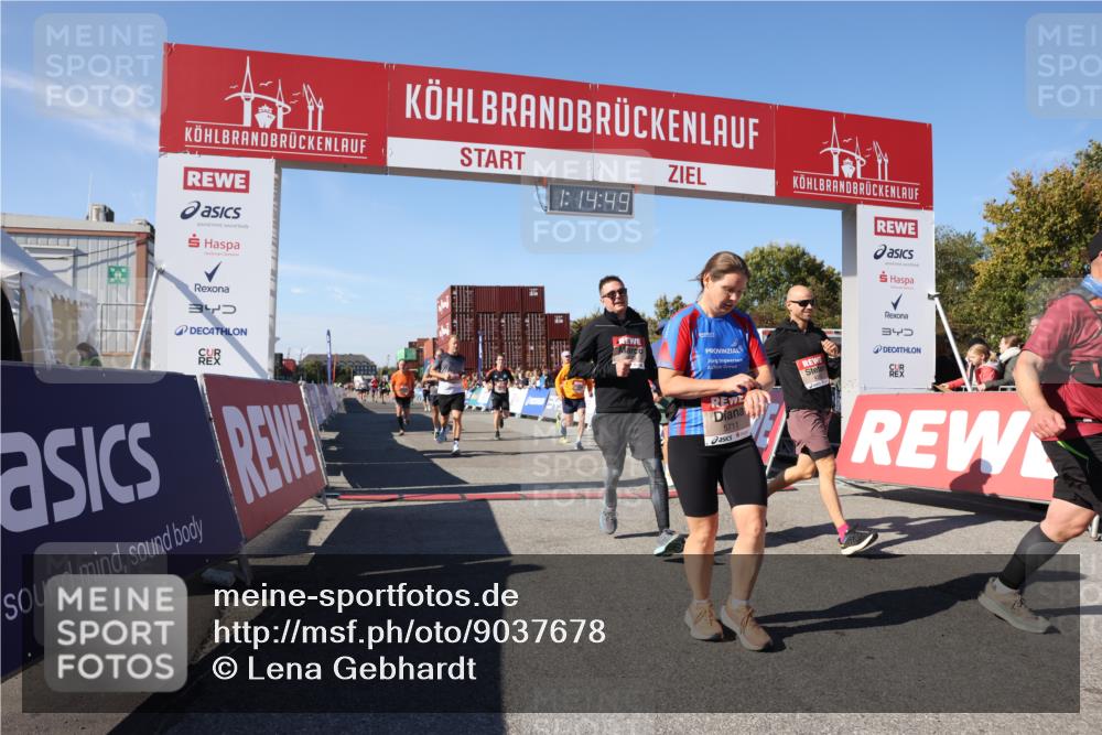 03.10.2025 - Köhlbrandbrückenlauf Lena Gebhardt http://msf.ph/oto/9037678 03.10.2025 13:14:49 Ziel 4202, 4224, 4406, 4424, 4533, 4692, 4869, 4890, 5054, 5525, 5535, 5682, 5686, 5711, 5760, 5761, 5814, 6293, 6316, 6344, 6448, 6849 meine-sportfotos.de