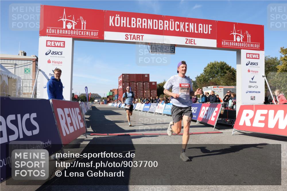 03.10.2025 - Köhlbrandbrückenlauf Lena Gebhardt http://msf.ph/oto/9037700 03.10.2025 12:51:46 Ziel 4017, 4058, 4087, 6793 meine-sportfotos.de