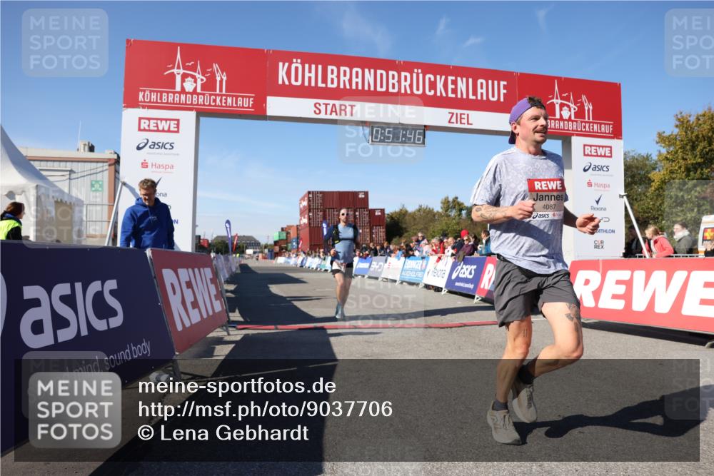 03.10.2025 - Köhlbrandbrückenlauf Lena Gebhardt http://msf.ph/oto/9037706 03.10.2025 12:51:46 Ziel 4017, 4058, 4087, 6793 meine-sportfotos.de