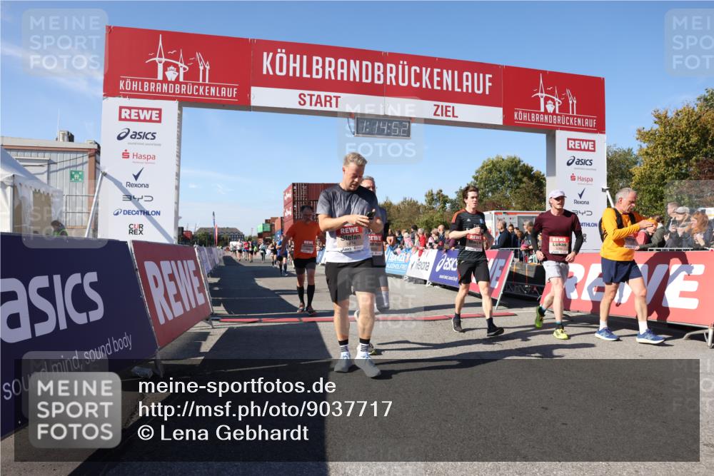 03.10.2025 - Köhlbrandbrückenlauf Lena Gebhardt http://msf.ph/oto/9037717 03.10.2025 13:14:52 Ziel 4202, 4224, 4232, 4406, 4533, 4869, 4890, 5054, 5525, 5535, 5682, 5686, 5711, 5760, 5761, 5814, 6017, 6129, 6293, 6344, 6815 meine-sportfotos.de