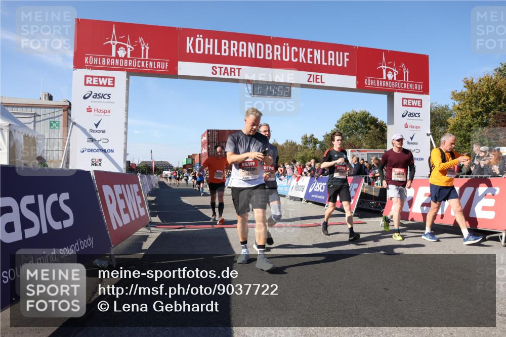 03.10.2025 - Köhlbrandbrückenlauf Lena Gebhardt http://msf.ph/oto/9037722 03.10.2025 13:14:52 Ziel 4202, 4224, 4232, 4406, 4533, 4869, 4890, 5054, 5525, 5535, 5682, 5686, 5711, 5760, 5761, 5814, 6017, 6129, 6293, 6344, 6815 meine-sportfotos.de