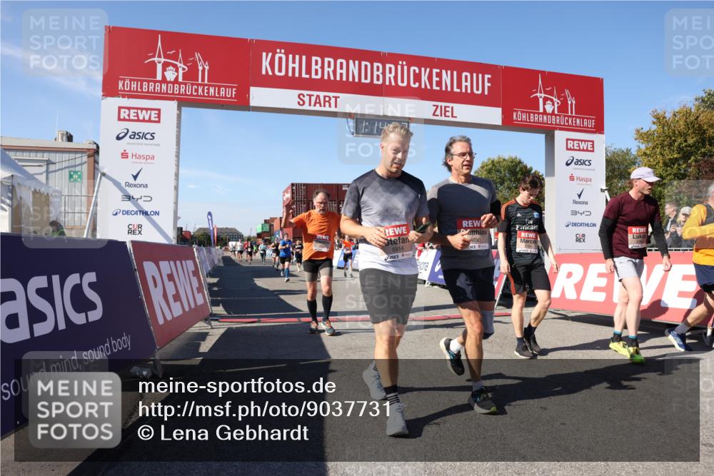 03.10.2025 - Köhlbrandbrückenlauf Lena Gebhardt http://msf.ph/oto/9037731 03.10.2025 13:14:53 Ziel 4202, 4224, 4232, 4406, 4533, 4784, 4869, 4890, 5054, 5525, 5535, 5682, 5686, 5711, 5760, 5761, 5814, 6017, 6128, 6129, 6293, 6344, 6815 meine-sportfotos.de