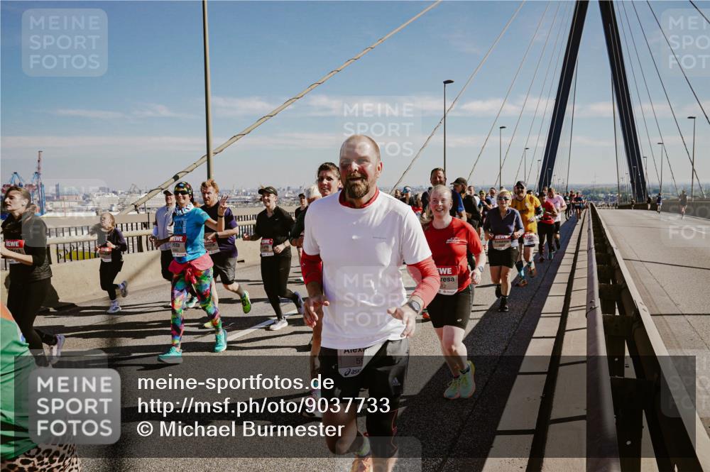 03.10.2025 - Köhlbrandbrückenlauf Michael Burmester http://msf.ph/oto/9037733 03.10.2025 12:30:32 Position 1 59 meine-sportfotos.de
