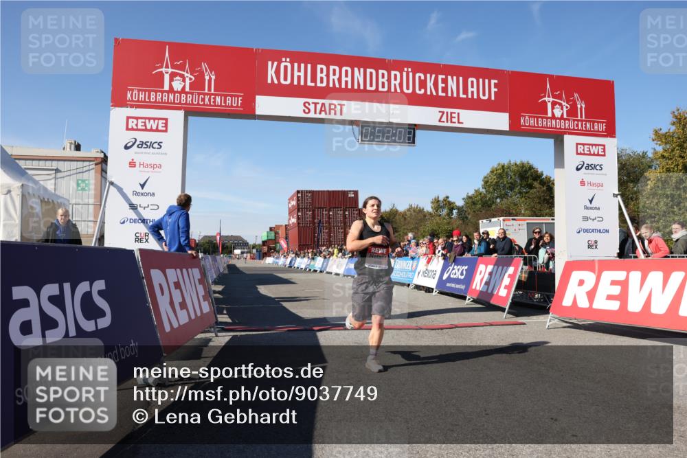 03.10.2025 - Köhlbrandbrückenlauf Lena Gebhardt http://msf.ph/oto/9037749 03.10.2025 12:52:04 Ziel 4092 meine-sportfotos.de