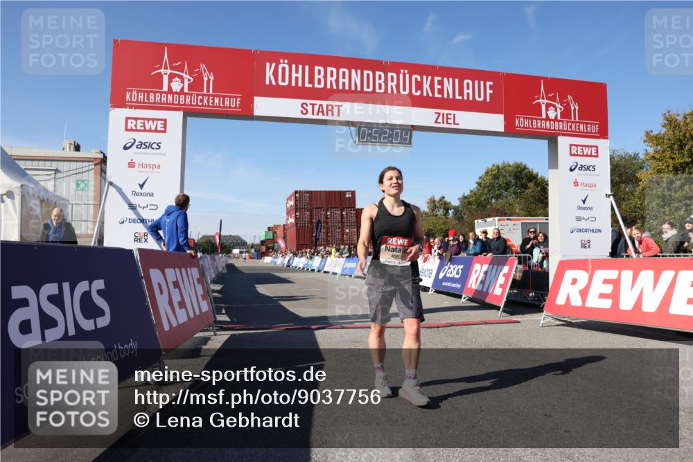 03.10.2025 - Köhlbrandbrückenlauf Lena Gebhardt http://msf.ph/oto/9037756 03.10.2025 12:52:04 Ziel 4092 meine-sportfotos.de