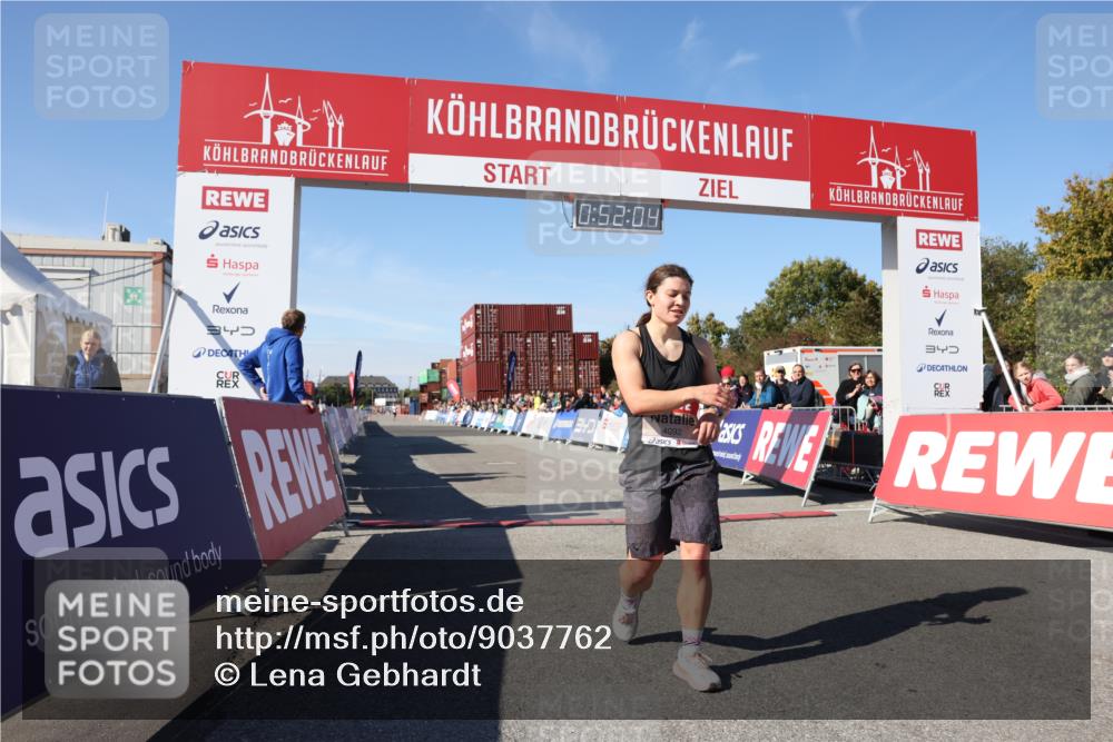 03.10.2025 - Köhlbrandbrückenlauf Lena Gebhardt http://msf.ph/oto/9037762 03.10.2025 12:52:05 Ziel 4092 meine-sportfotos.de