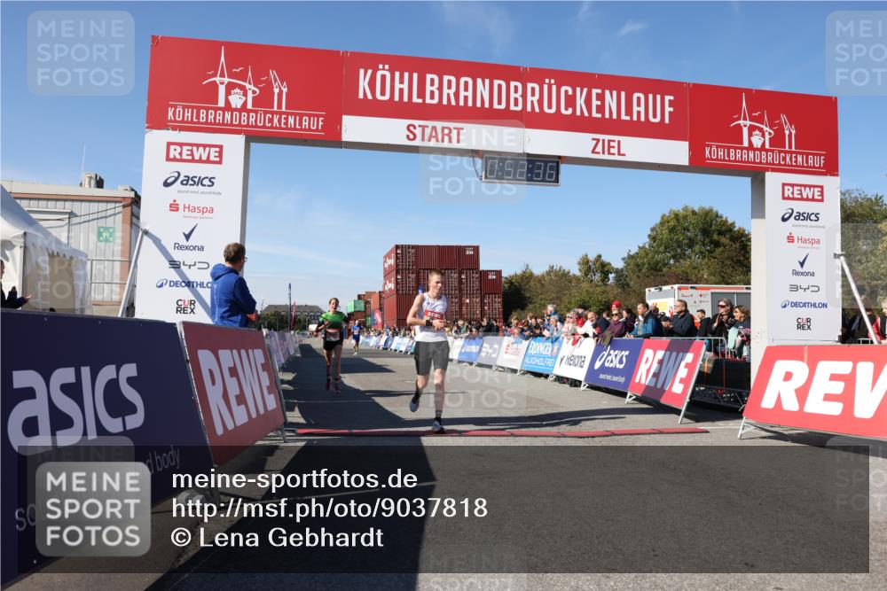 03.10.2025 - Köhlbrandbrückenlauf Lena Gebhardt http://msf.ph/oto/9037818 03.10.2025 12:52:36 Ziel 4013, 4019, 6087, 6625 meine-sportfotos.de