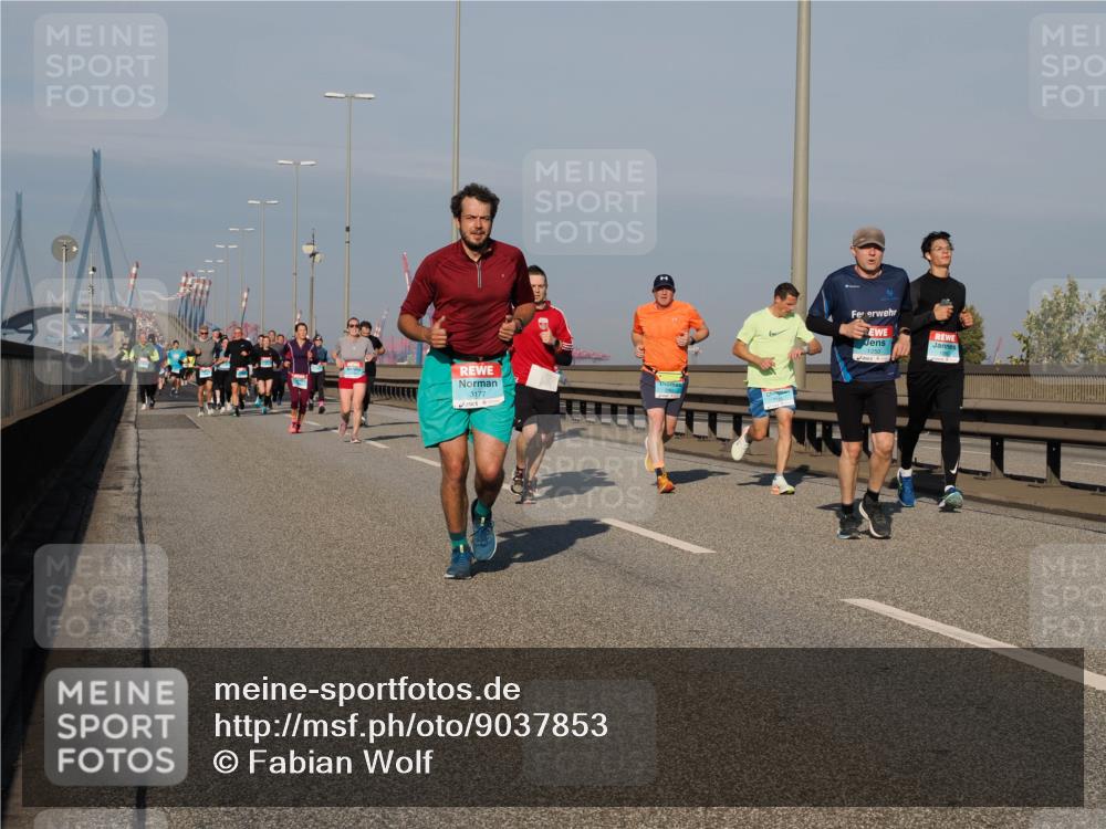 03.10.2025 - Köhlbrandbrückenlauf Fabian Wolf http://msf.ph/oto/9037853 03.10.2025 09:52:21 Position 3 3177, 1250 meine-sportfotos.de
